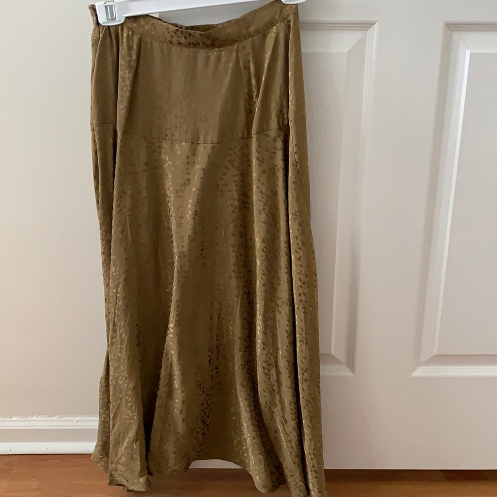 Gold midi skirt with print